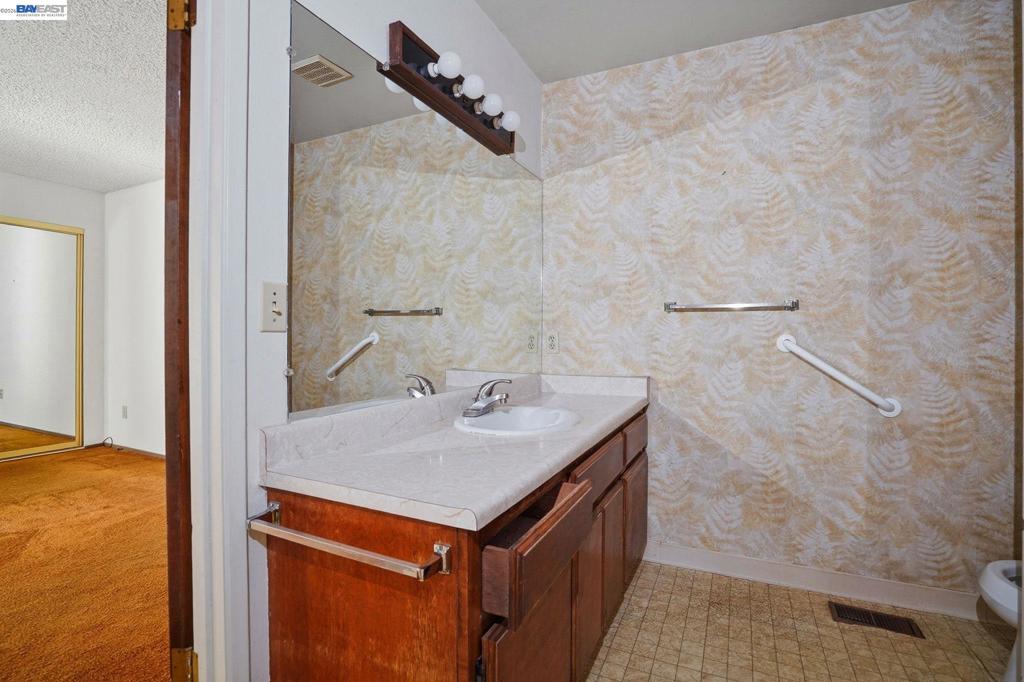 425 Coffield Ave Property Photo 20