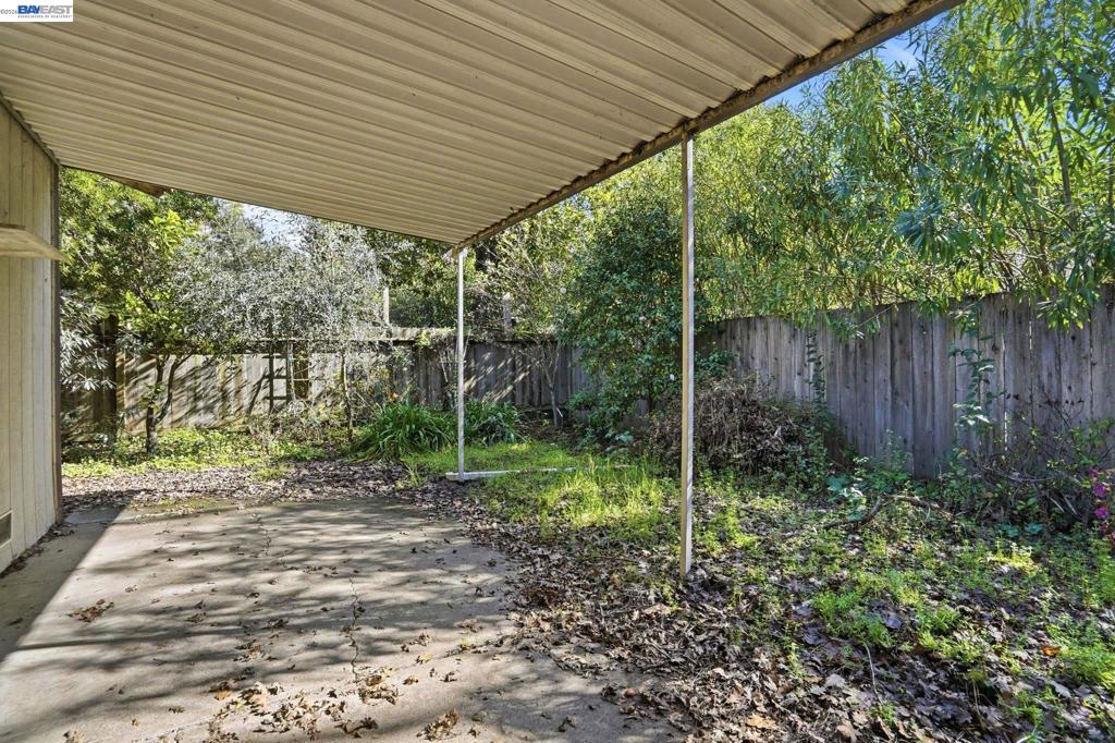 425 Coffield Ave Property Photo 27