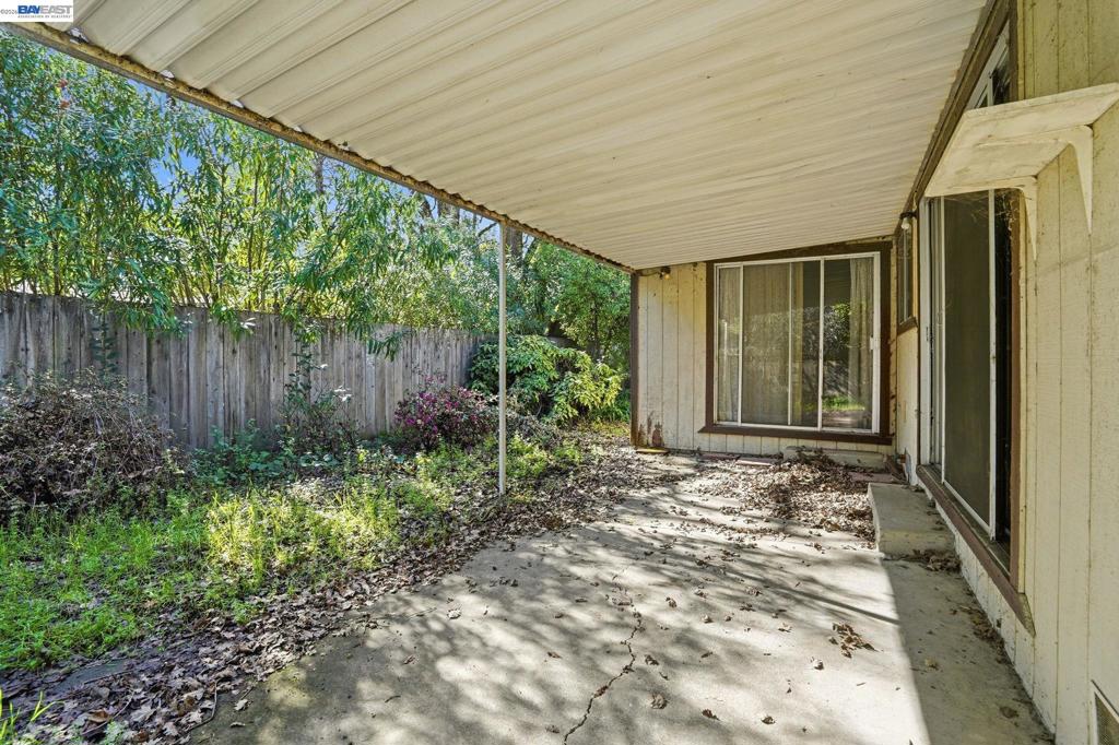 425 Coffield Ave Property Photo 28