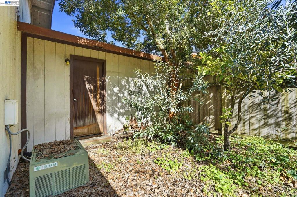 425 Coffield Ave Property Photo 31