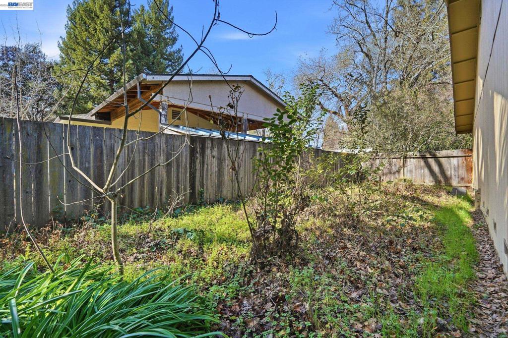 425 Coffield Ave Property Photo 32