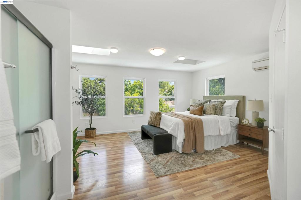 2744 Kennedy St Property Photo 32