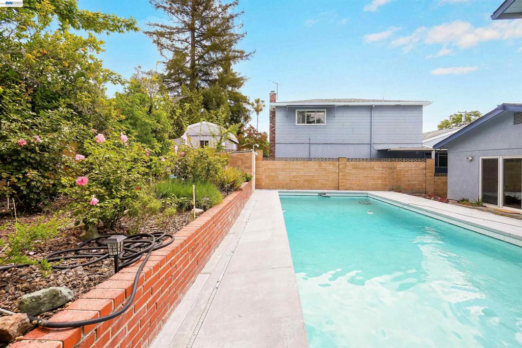 2744 Kennedy St Property Photo 50