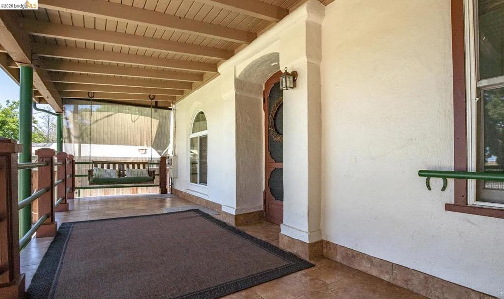 1410 Taylor Rd Property Photo 4