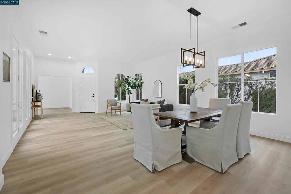 175 Oakridge Way Property Photo 11
