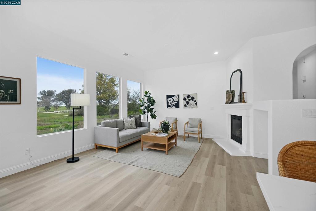 175 Oakridge Way Property Photo 29
