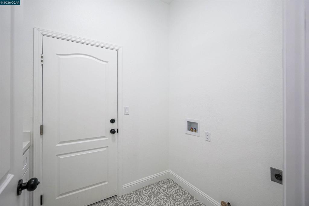 175 Oakridge Way Property Photo 43