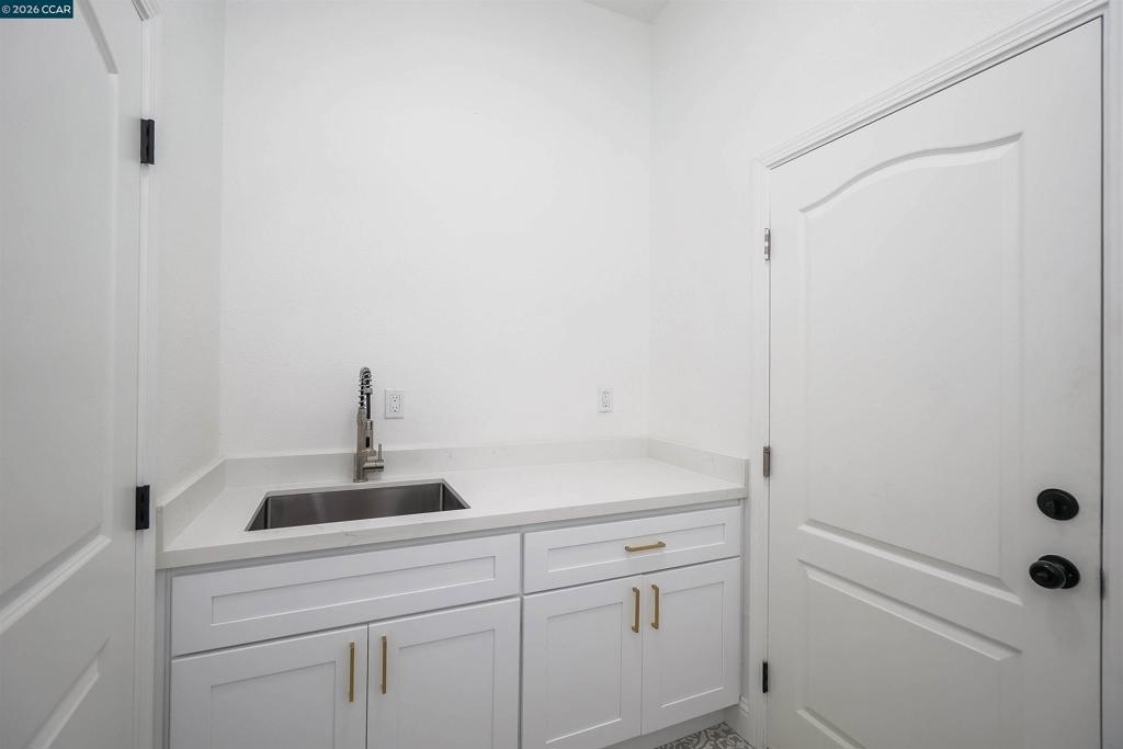 175 Oakridge Way Property Photo 44