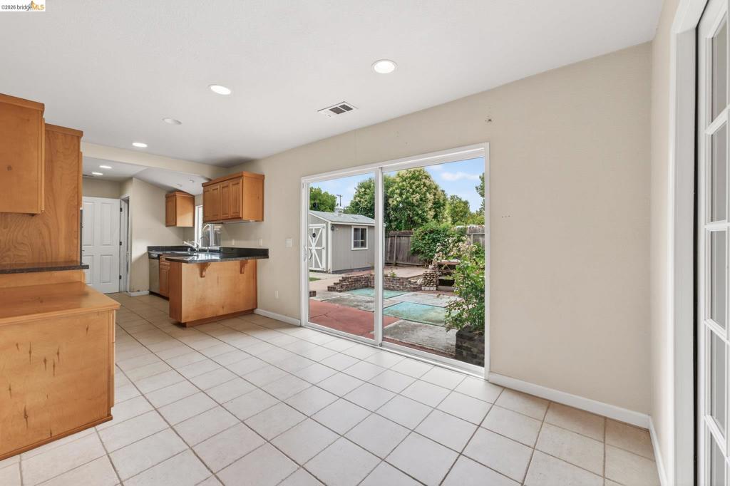 2465 Mountain View Dr Property Photo 10