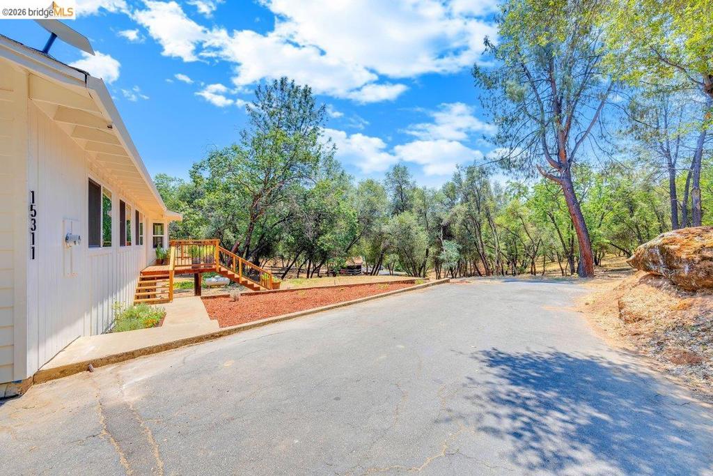 15311 Curtis Cir Property Photo 4