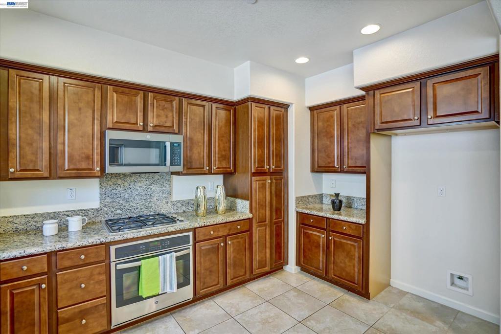 321 Cortona Way Property Photo 11
