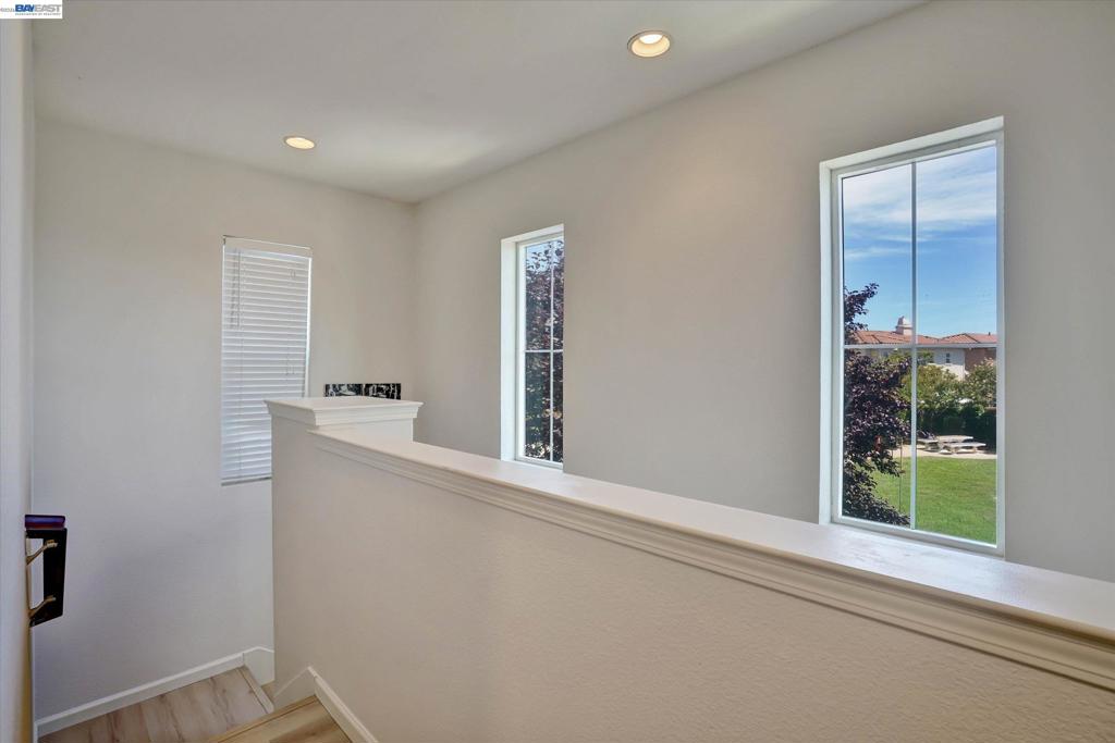 321 Cortona Way Property Photo 17