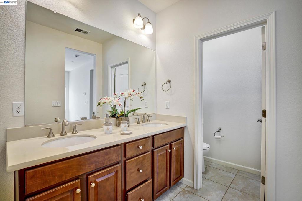 321 Cortona Way Property Photo 32