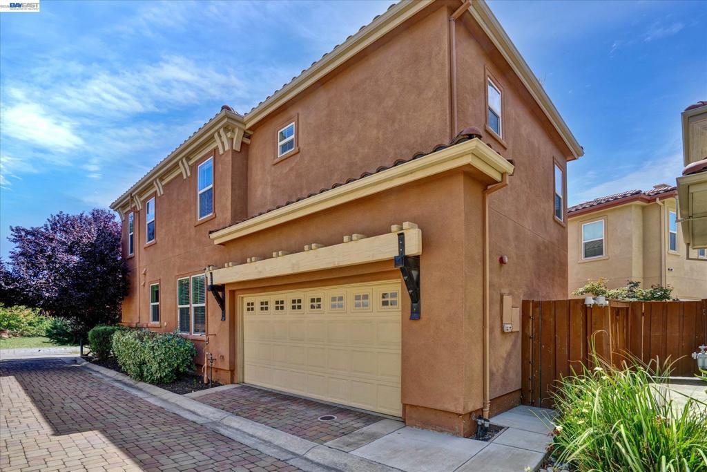 321 Cortona Way Property Photo 41