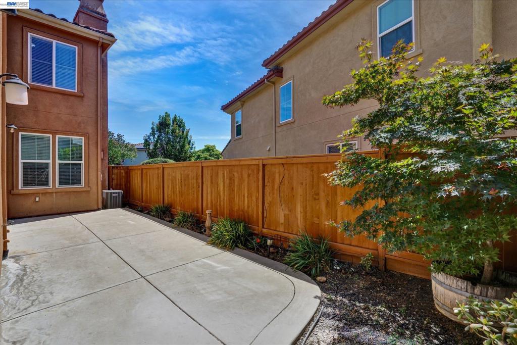 321 Cortona Way Property Photo 44