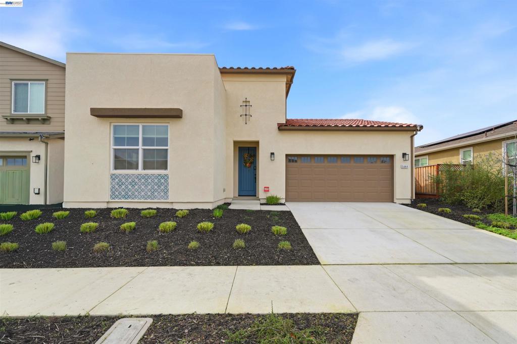 5444 Gray Pine Way Property Photo 1