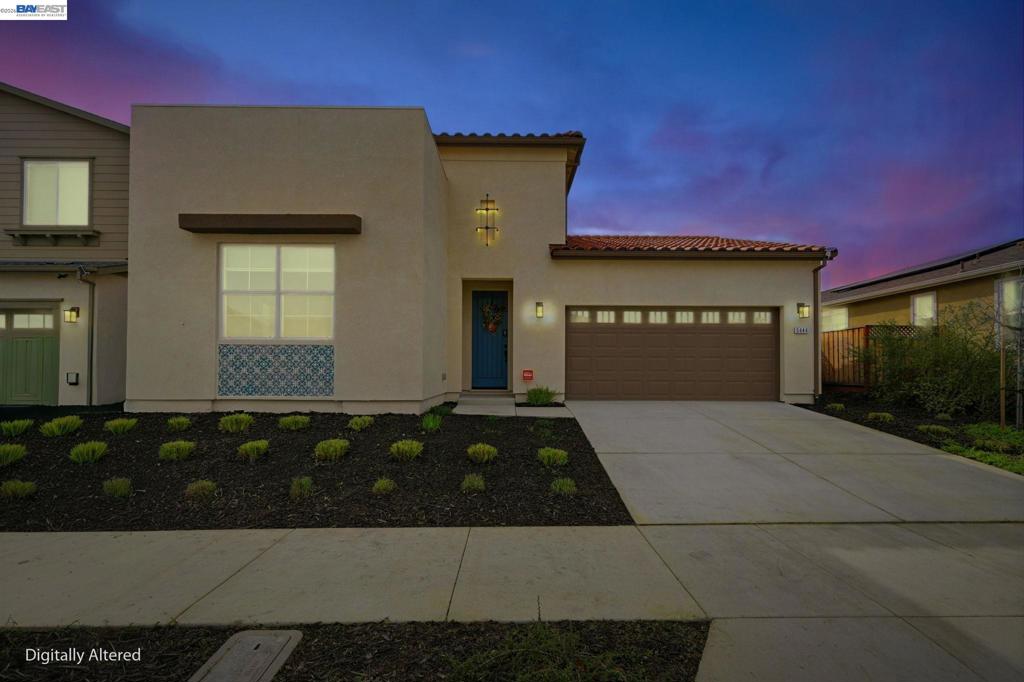 5444 Gray Pine Way Property Photo 2