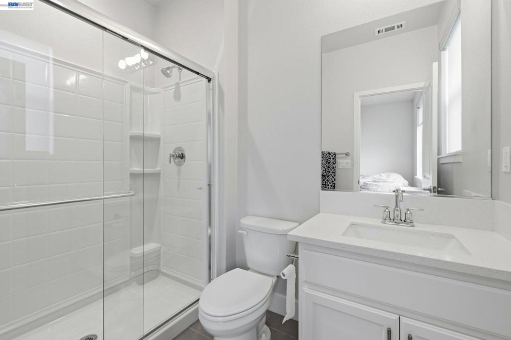 5444 Gray Pine Way Property Photo 8