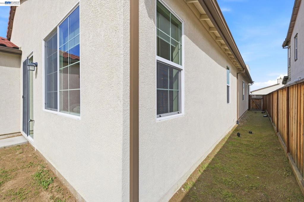 5444 Gray Pine Way Property Photo 37