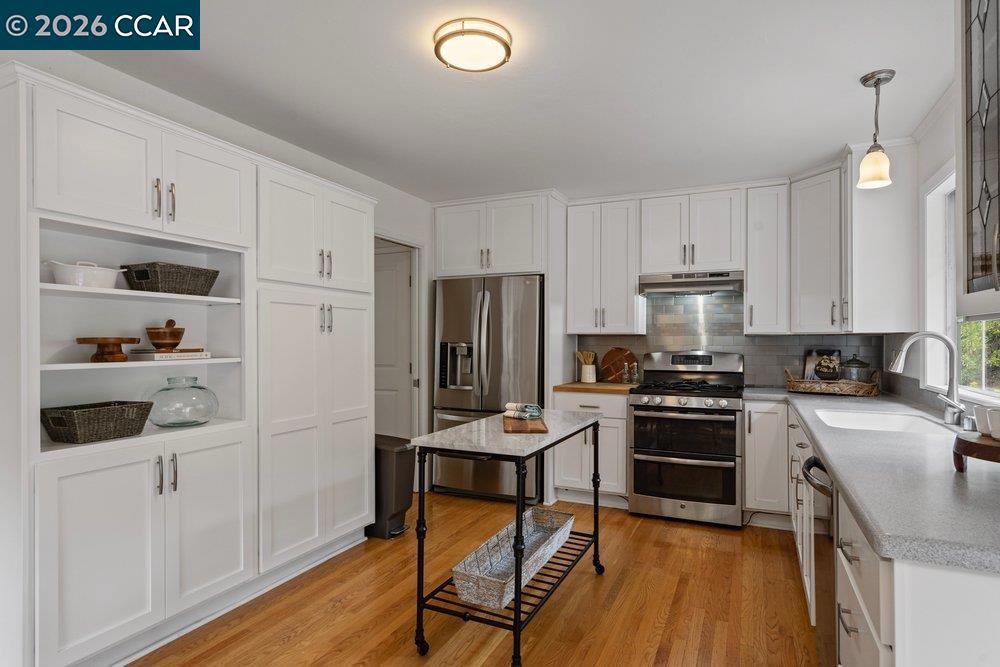 1 Kayser Ct Property Photo 8