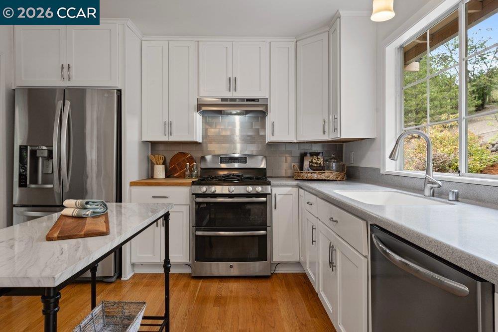 1 Kayser Ct Property Photo 9