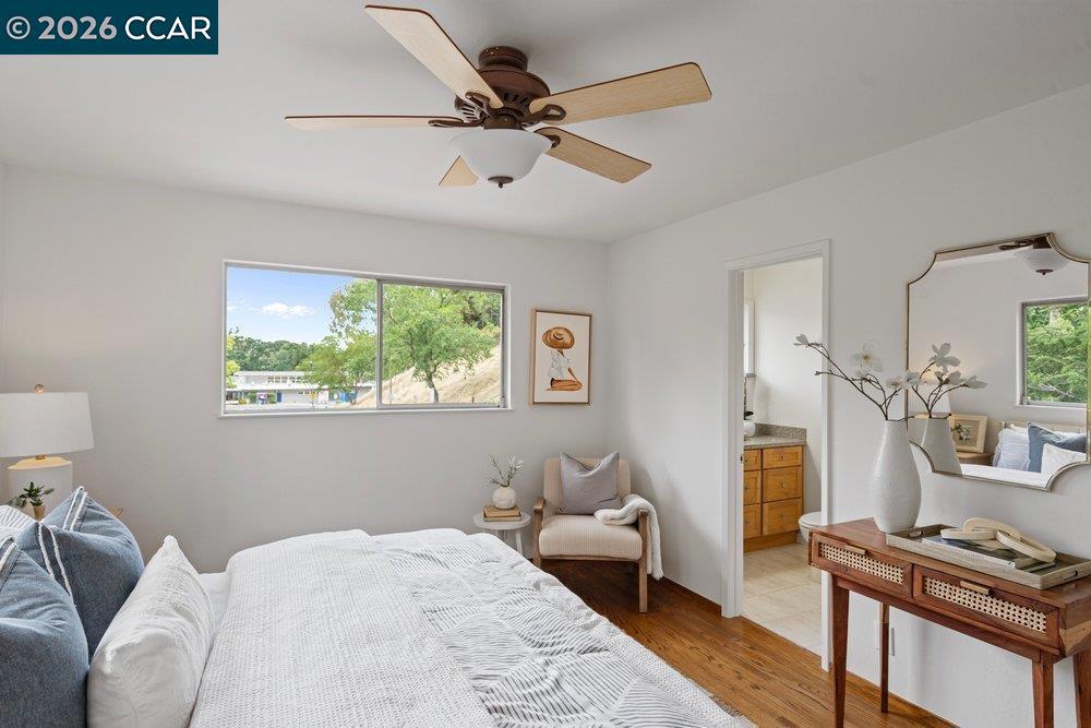 1 Kayser Ct Property Photo 17