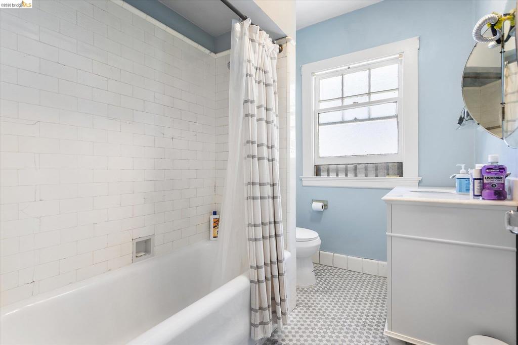 647 Beacon St Property Photo 32