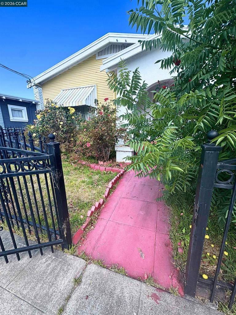 1447 53rd Ave Property Photo 1