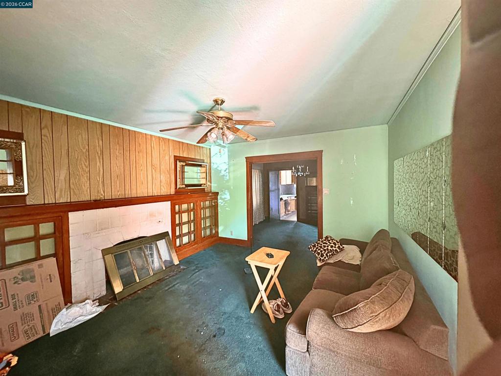1447 53rd Ave Property Photo 4