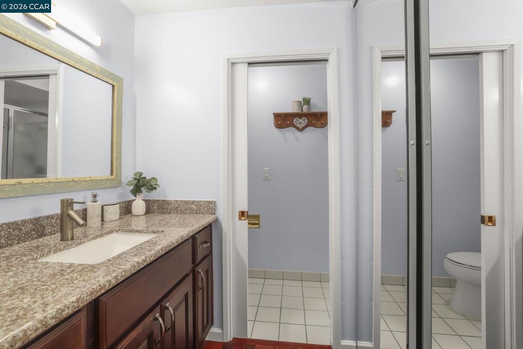 2135 Ascot Dr 13 Property Photo 17