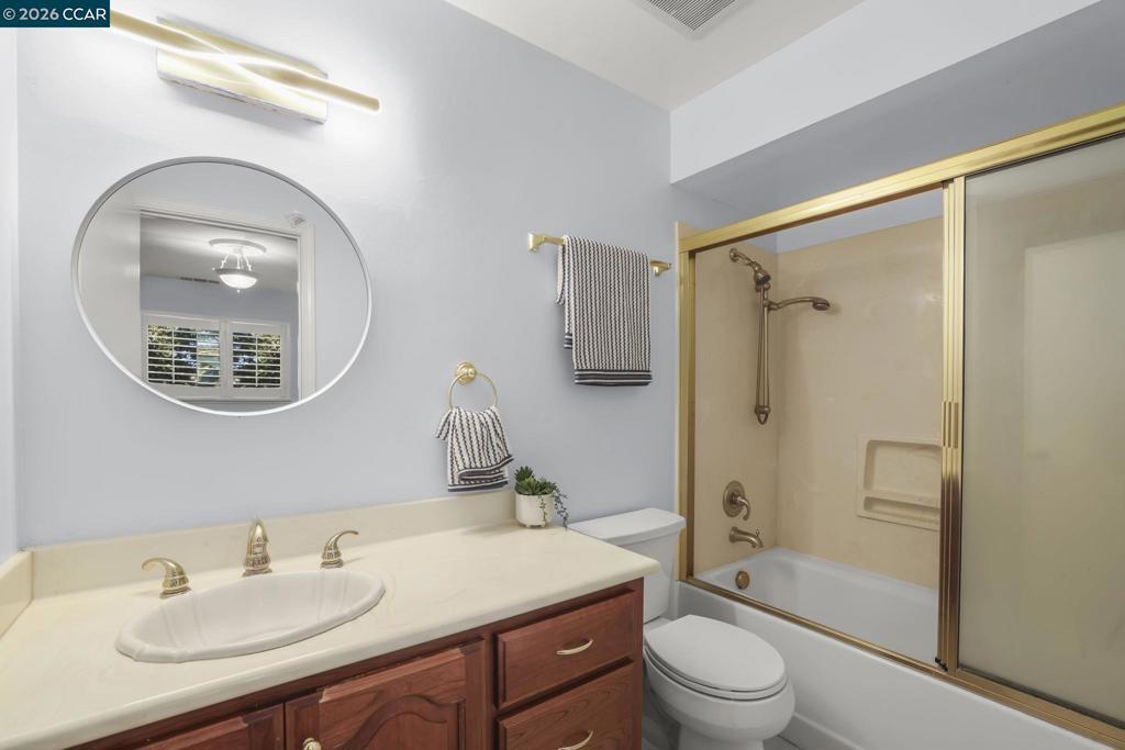 2135 Ascot Dr 13 Property Photo 21