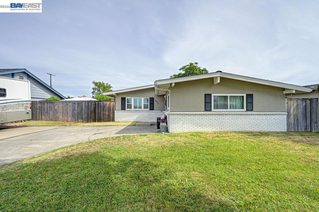 3637 Centinella Drive Property Photo 6