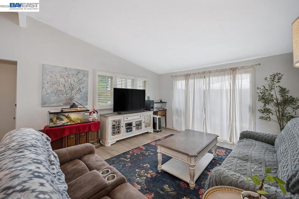3637 Centinella Drive Property Photo 10