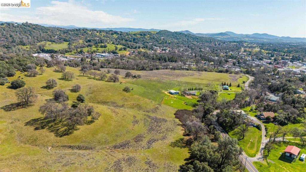 18701 Rawhide Rd Property Photo 6