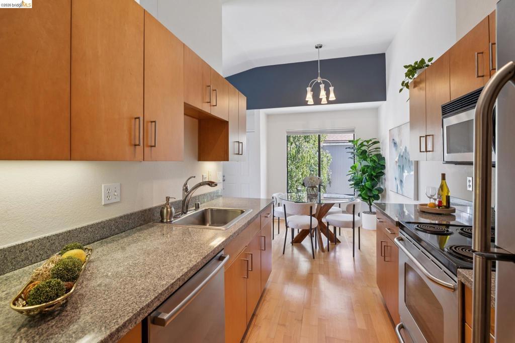 6 Schooner Ct Property Photo 15