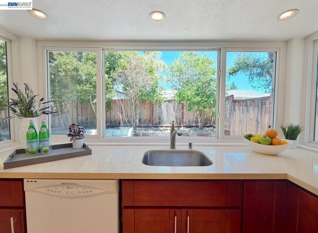 3247 Ensenada Dr Property Photo 6