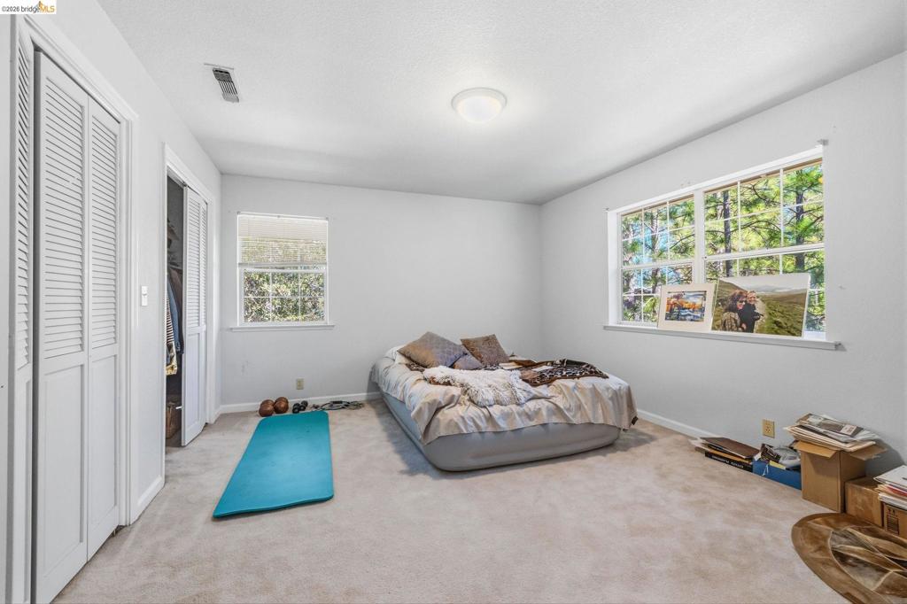 12033 Hillhurst Cir Property Photo 13