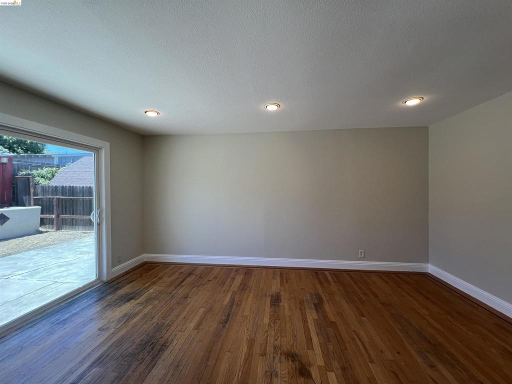 2467 Tanager Cir Property Photo 13