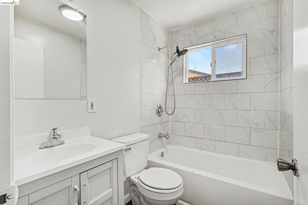 2467 Tanager Cir Property Photo 14