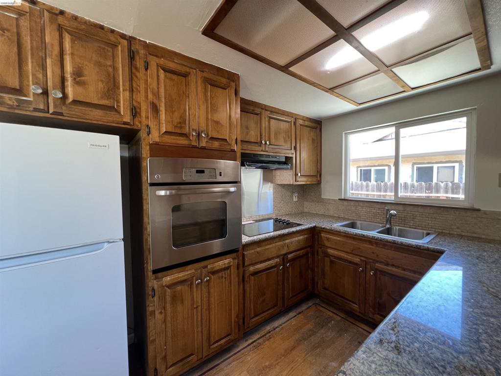 2467 Tanager Cir Property Photo 17