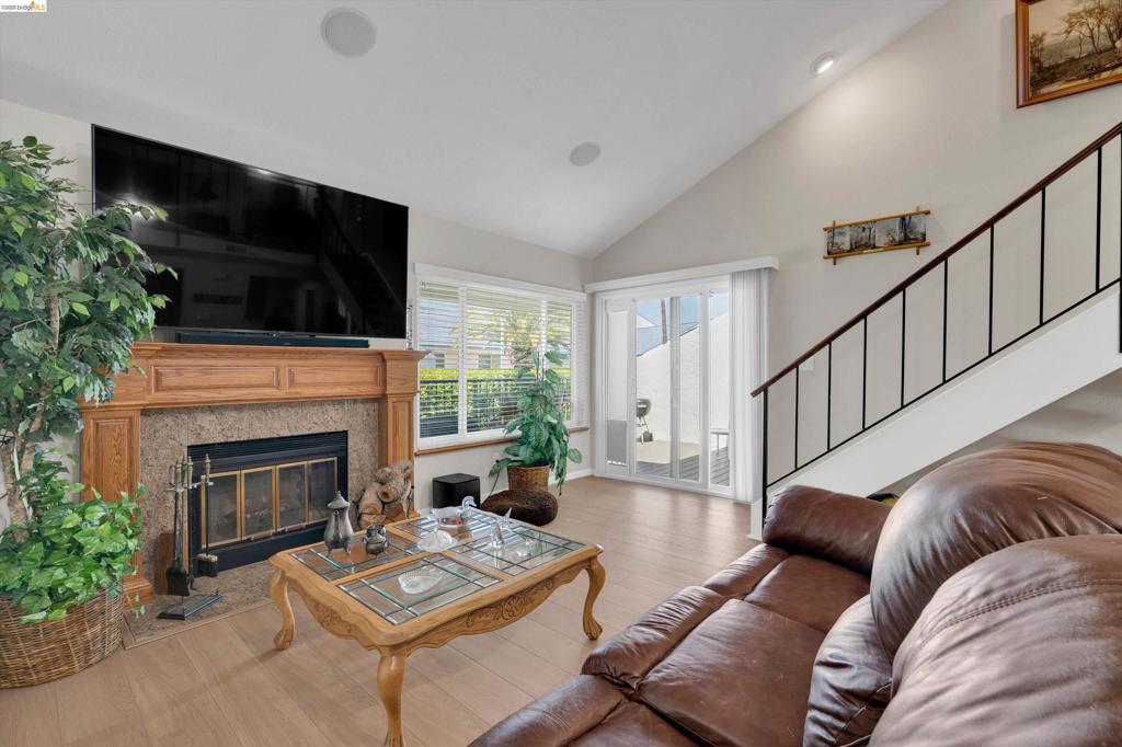 5805 Yawl St Property Photo 1