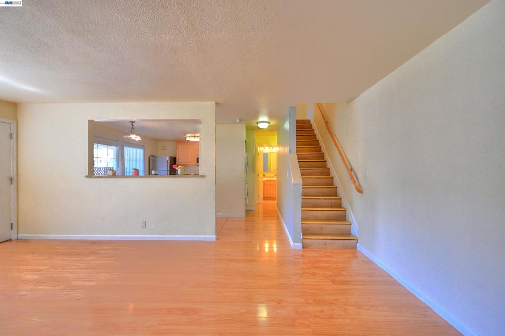 660 Fargo Ave 6 Property Photo 11