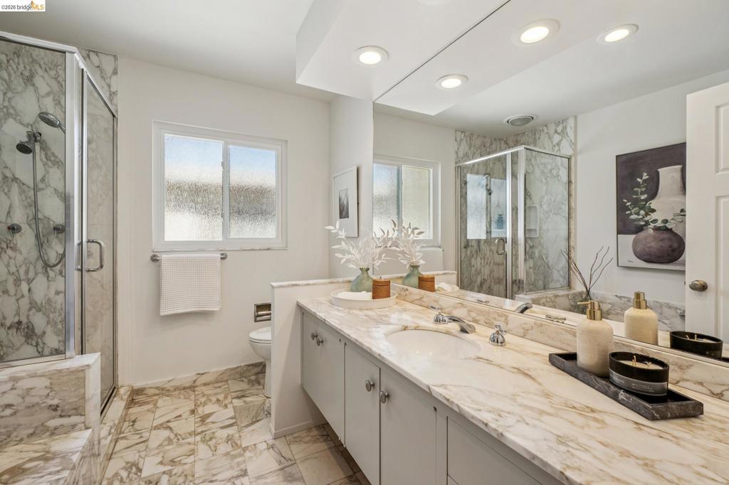 1410 Lakeshore Ave 5 Property Photo 21