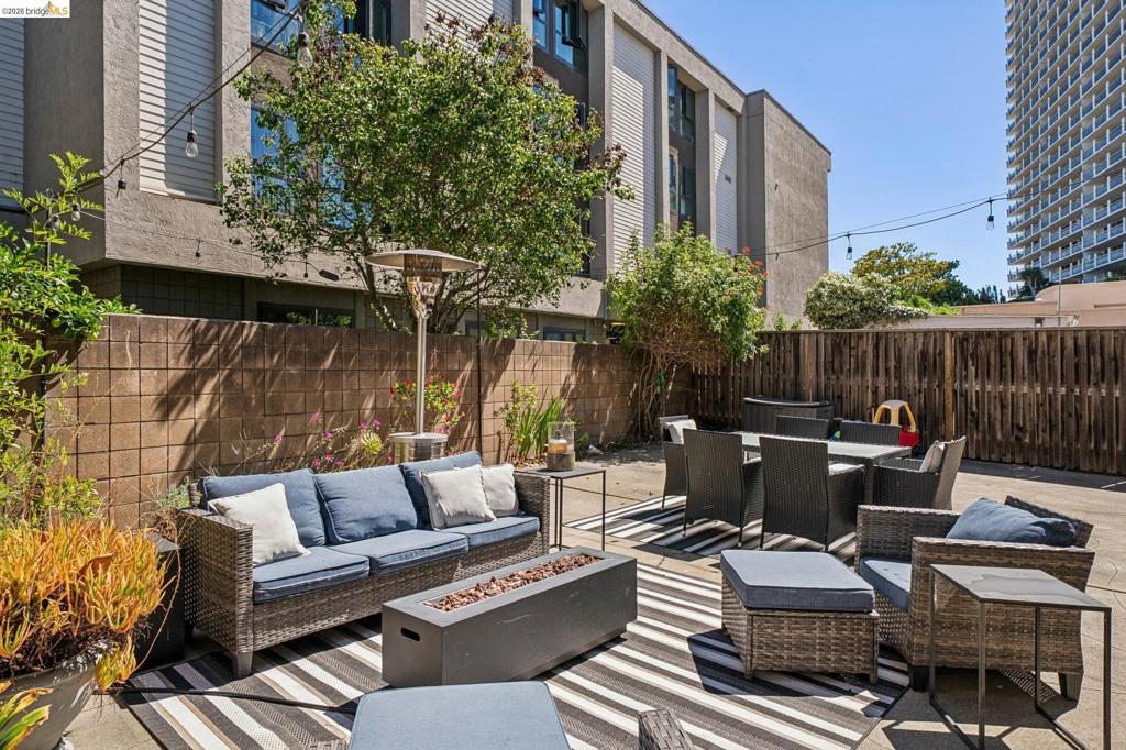 1410 Lakeshore Ave 5 Property Photo 61