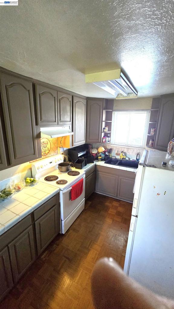 8600 Seneca Property Photo 12