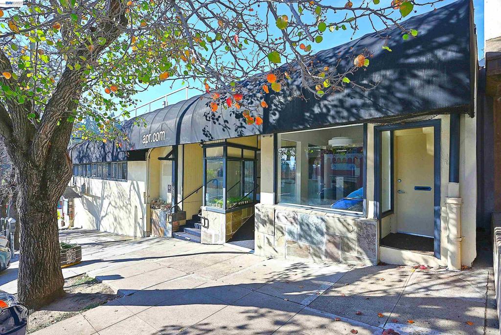 6211 A La Salle Ave Property Photo 1