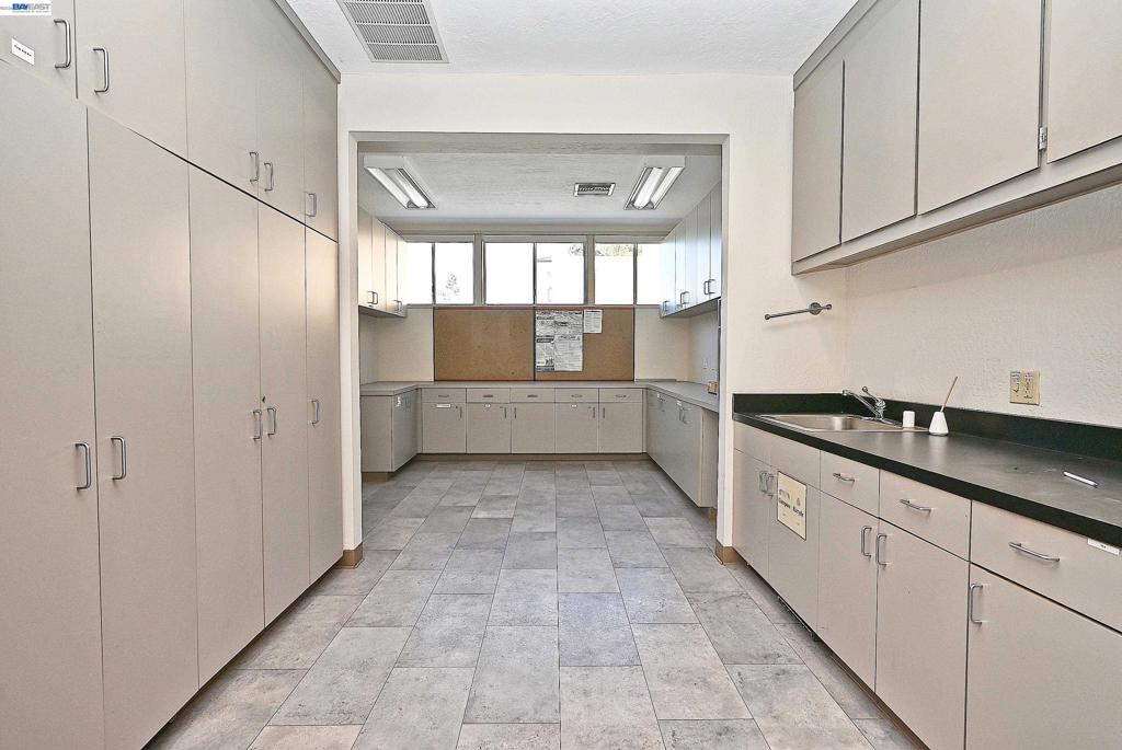 6211 A La Salle Ave Property Photo 11