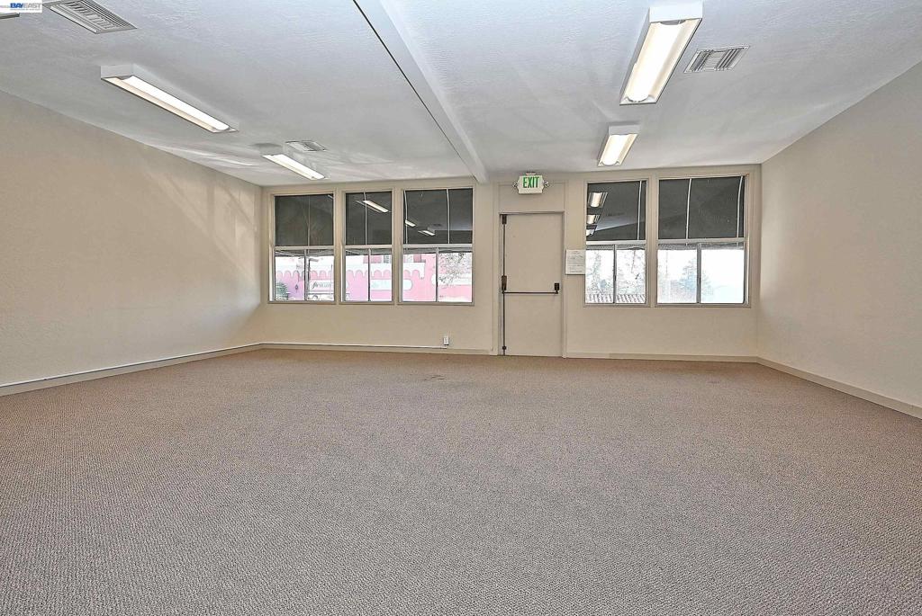 6211 A La Salle Ave Property Photo 13