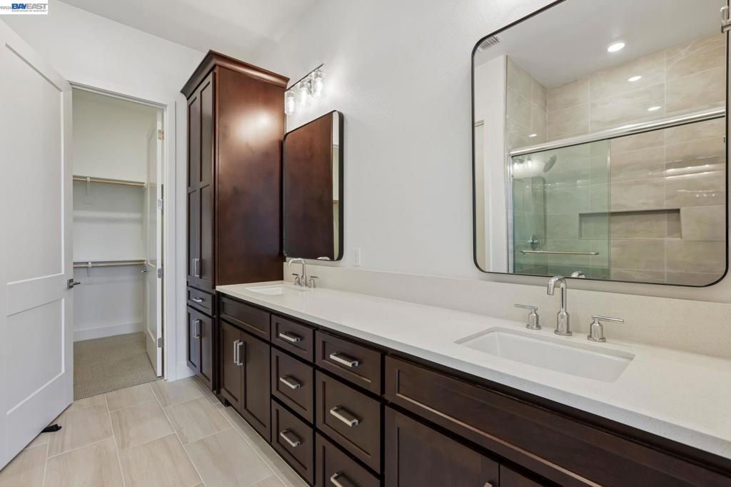 1095 Riverbend Drive Property Photo 15