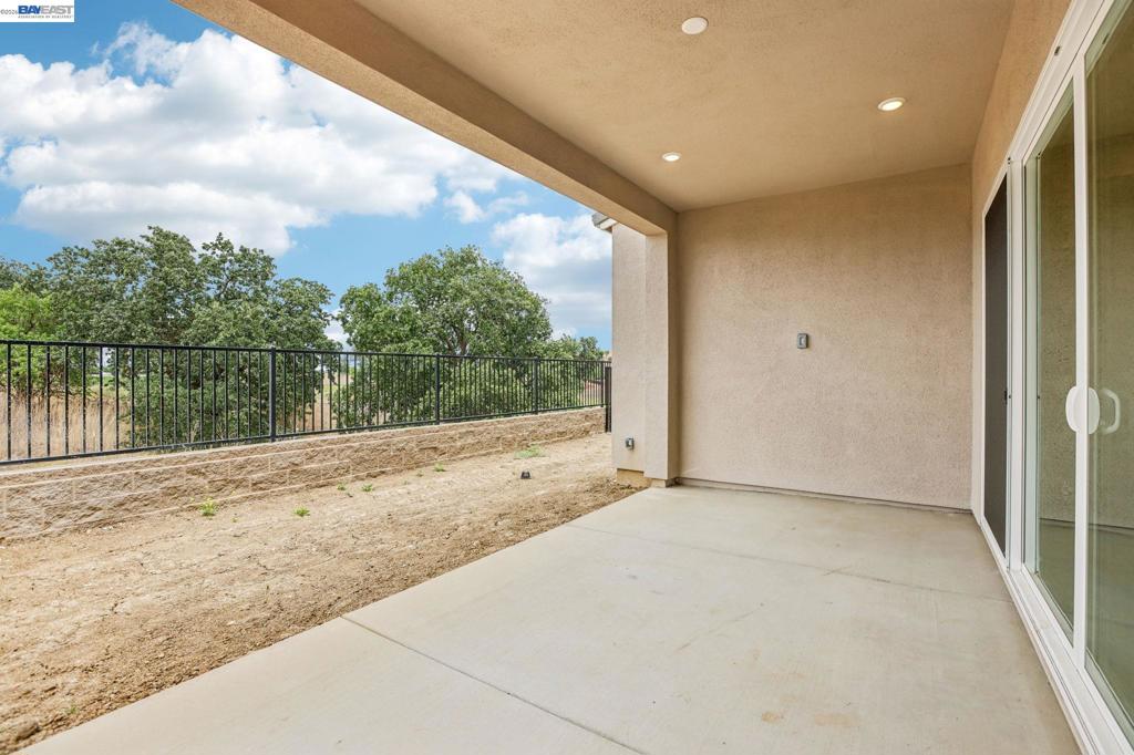 1079 Riverbend Drive Property Photo 22